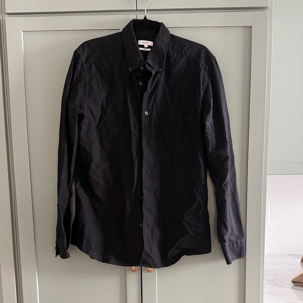 Reiss Men’s Black Button-Up Shirt